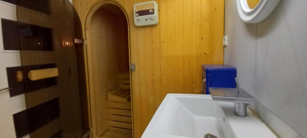 Chalet Con Piscina, Sauna Y Jacuzzi Cerca Del Mar A Media Hora De Bilbao Y Santander El Puente  Exterior foto