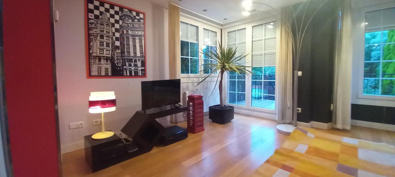 Chalet Con Piscina, Sauna Y Jacuzzi Cerca Del Mar A Media Hora De Bilbao Y Santander El Puente  Exterior foto