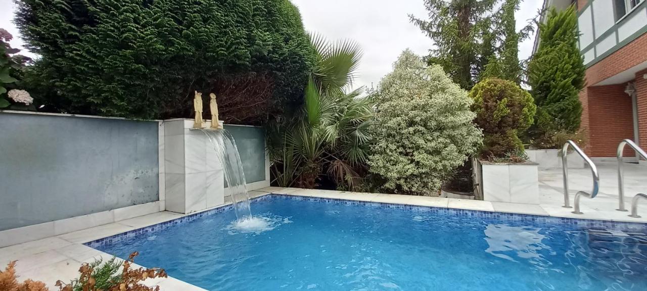 Chalet Con Piscina, Sauna Y Jacuzzi Cerca Del Mar A Media Hora De Bilbao Y Santander El Puente  Exterior foto